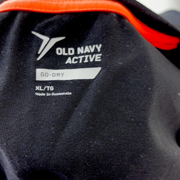 Old Navy Men's Active “RUN” Graphic Go-Dry T-Shirt - Picture 15 of 16